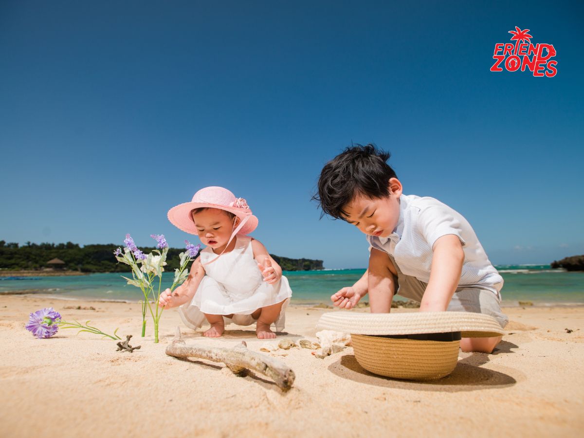 Ba mẹ luôn chủ động để mắt tới con yêu của mình.